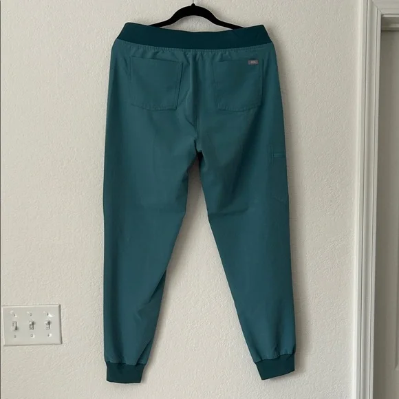 Figs Hydrogreen Small Rafaela Top & Medium Zamora Jogger Bottoms (Set) EUC - Picture 8 of 9